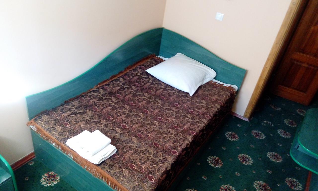 Maetok 4 Pidkovy Motel Podbereztsy Luaran gambar