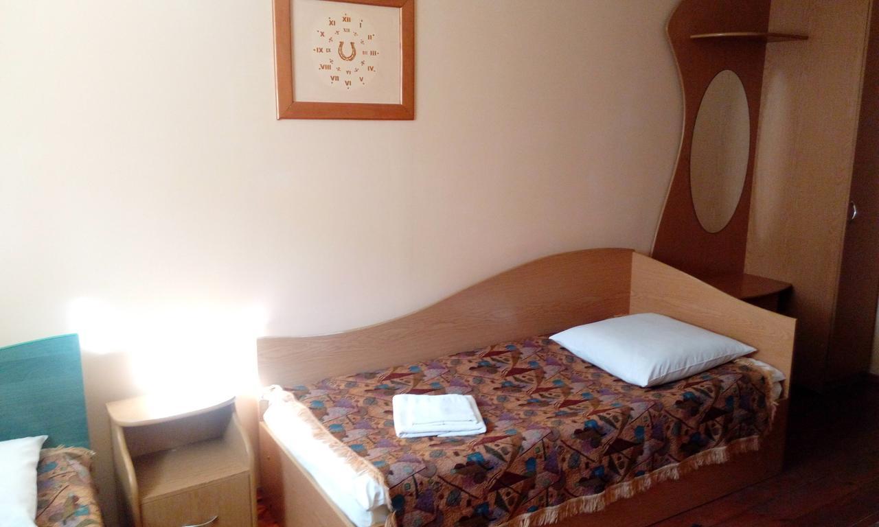 Maetok 4 Pidkovy Motel Podbereztsy Luaran gambar